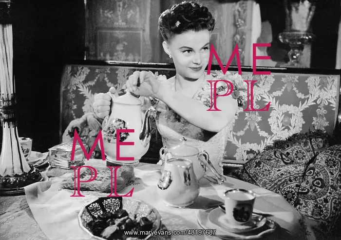 : Ilse Werner in Bal Pare, 1940 : Ilse Werner in Bal Pare, 1940