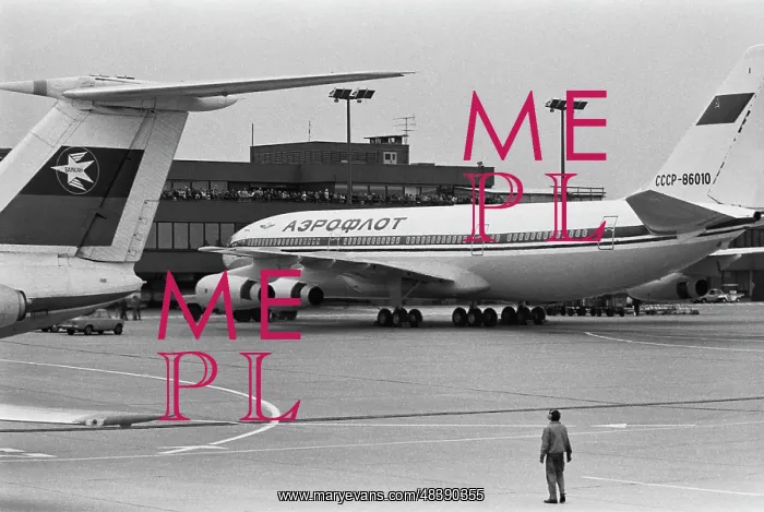 : Ilushin Il-86 jet airliner : Ilushin Il-86 jet airliner
