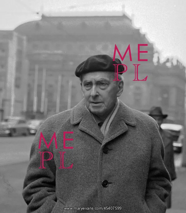 : Ilya Grigoryevich Erenburg : Ilya Grigoryevich Erenburg