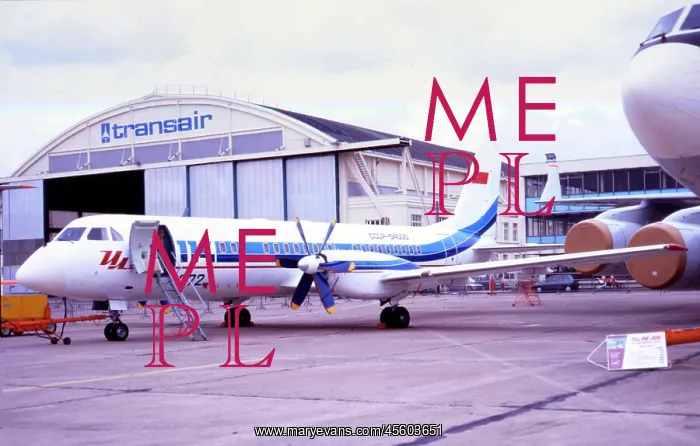 : Ilyushin Il-114 (forward view, on the ground) Le Bourge : Ilyushin Il-114 (forward view, on the ground) Le Bourge