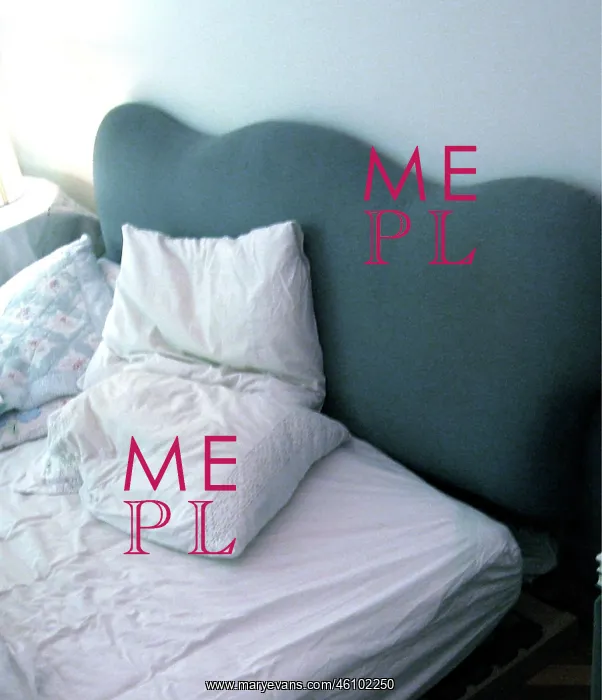 : IMAGNO Cover Collection. Rumpled bed in a hotelbed : IMAGNO Cover Collection. Rumpled bed in a hotelbed