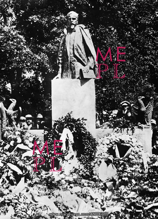 : Inauguration of a Sienkiewicz monument in Bydgoszcz, around : Inauguration of a Sienkiewicz monument in Bydgoszcz, around