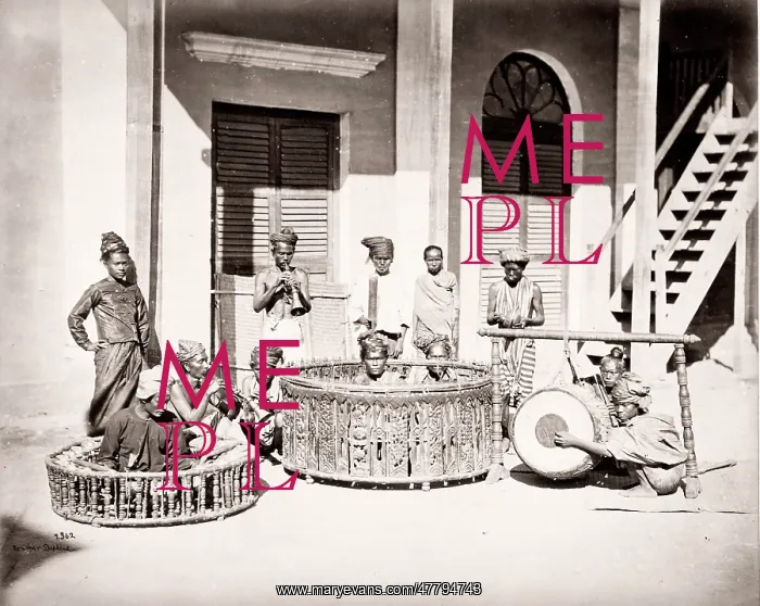  : India - Burmese musicians