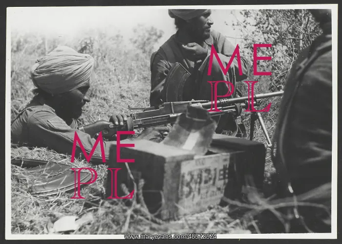 : Indian soldiers using a Bren gun : Indian soldiers using a Bren gun