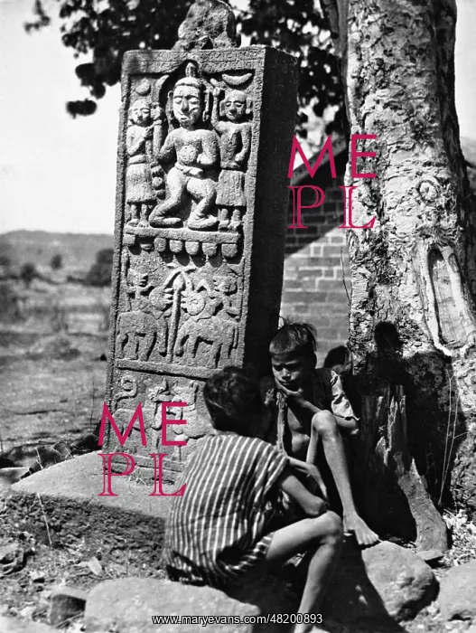 : Indian village children, 1930 : Indian village children, 1930