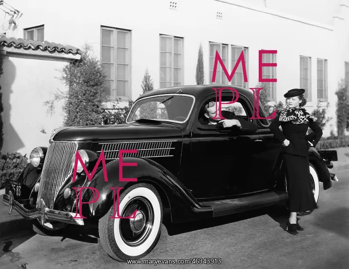 : Indignant woman and man in car : Indignant woman and man in car