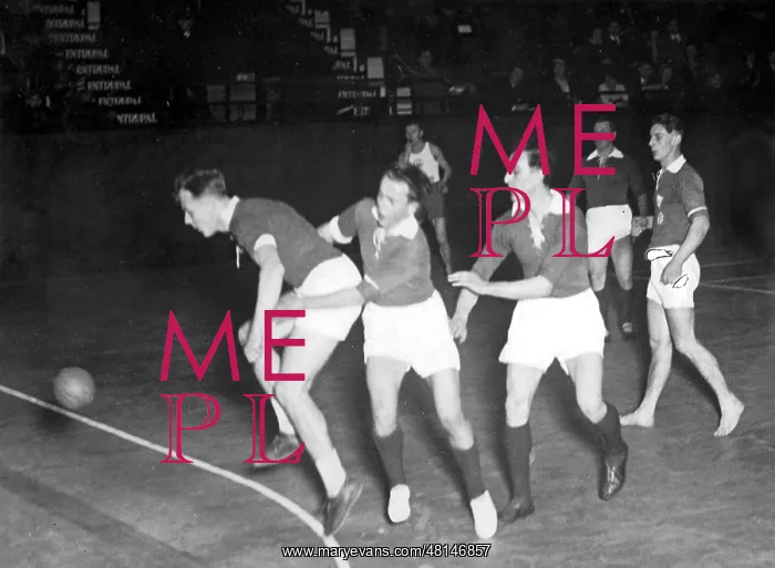 : Indoor handball, 1933 : Indoor handball, 1933