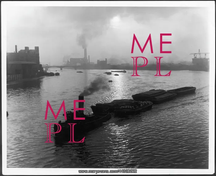 : THE INDUSTRIAL THAMES : THE INDUSTRIAL THAMES