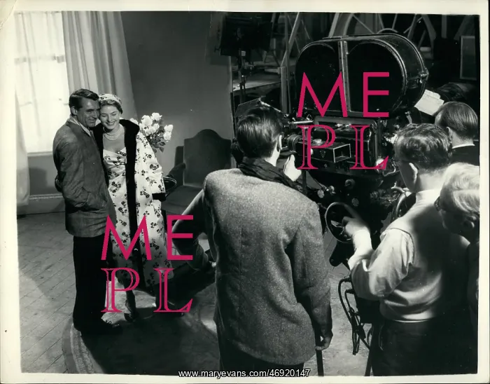 : Ingrid Bergman and Cary Grant, actors, Elstree Studios : Ingrid Bergman and Cary Grant, actors, Elstree Studios
