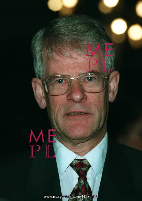  : Ingvar Carlsson