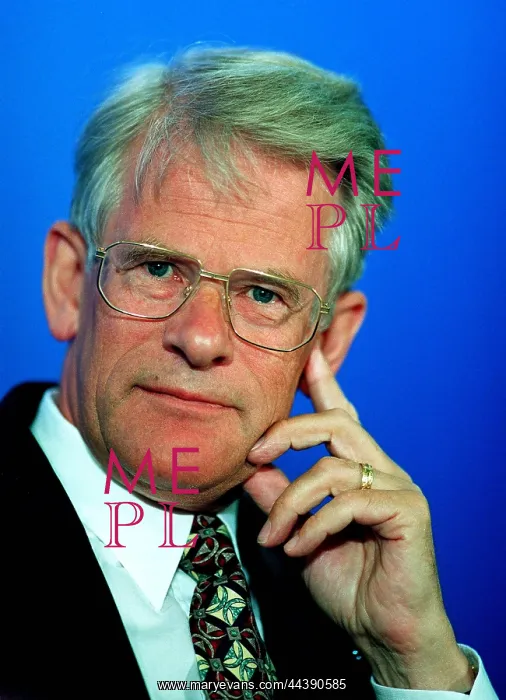  : Ingvar Carlsson
