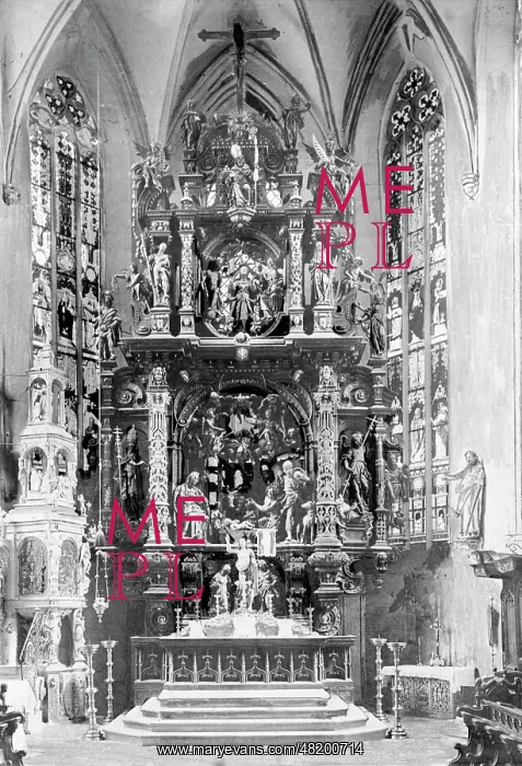 : Inner vies of the cathedral in Ueberlingen : Inner vies of the cathedral in Ueberlingen
