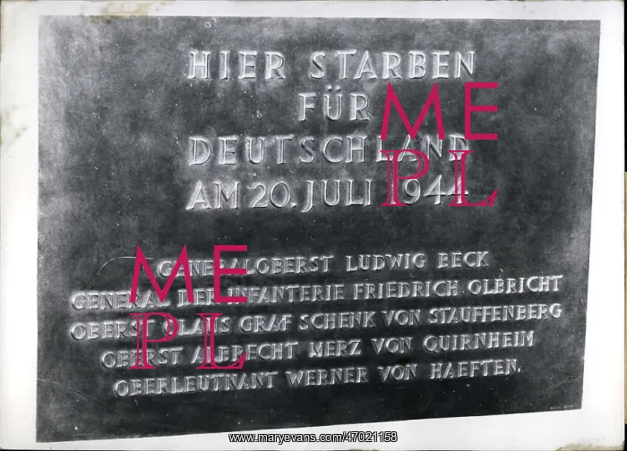 : Inscription on memorial stone, Berlin : Inscription on memorial stone, Berlin