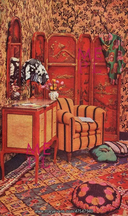 : Inside a colourful girls bedroom : Inside a colourful girls bedroom