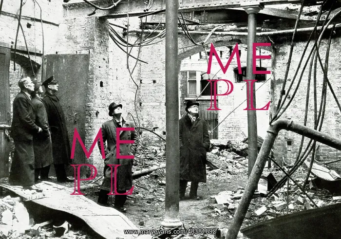 : Inspecting Blitz bomb damage, Christie's Auctioneers, WW2 : Inspecting Blitz bomb damage, Christie's Auctioneers, WW2