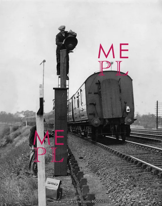 : Installation of a fog signal for trains : Installation of a fog signal for trains