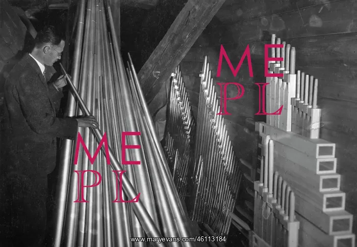 : Installation of Helden organ in the : Installation of Helden organ in the