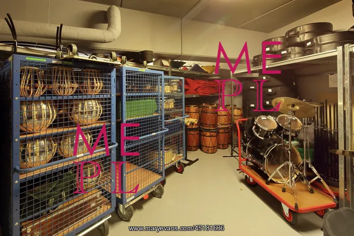 : Instrument storage, Education Centre, Philarmonie : Instrument storage, Education Centre, Philarmonie
