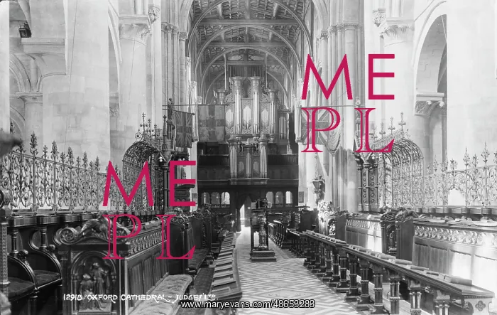 : Interior of Oxford Cathedral : Interior of Oxford Cathedral