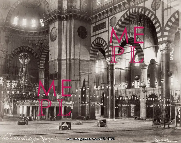 : Interior, the Soleymaniye Mosque, Istanbul, Turkey : Interior, the Soleymaniye Mosque, Istanbul, Turkey