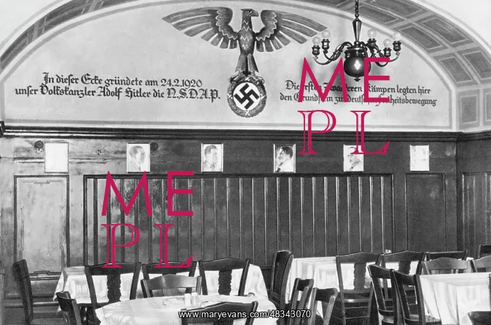 : Interior of the Sterneckerbraeu, circa 1930s : Interior of the Sterneckerbraeu, circa 1930s