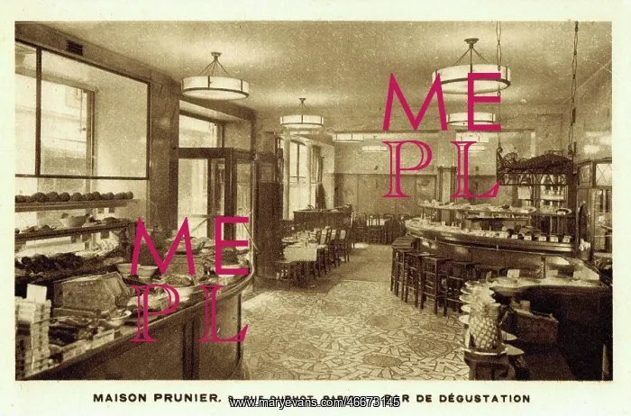 : Interior view of Maison Prunier, Paris : Interior view of Maison Prunier, Paris