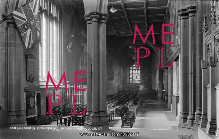 : Interior of Wakefield Cathedral, South Aisle : Interior of Wakefield Cathedral, South Aisle