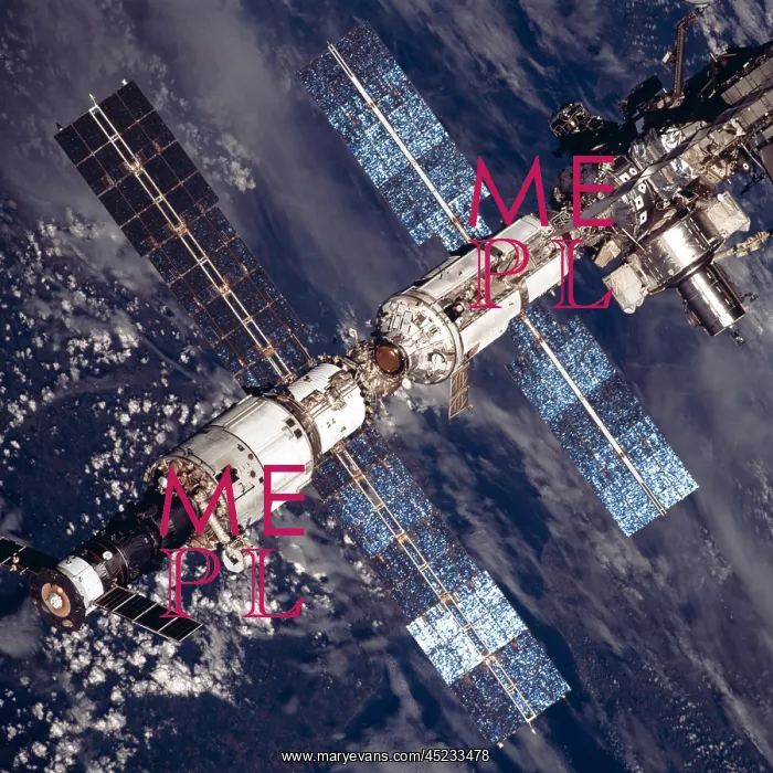 : International Space Station in 2001. Overhead ? : International Space Station in 2001. Overhead ?