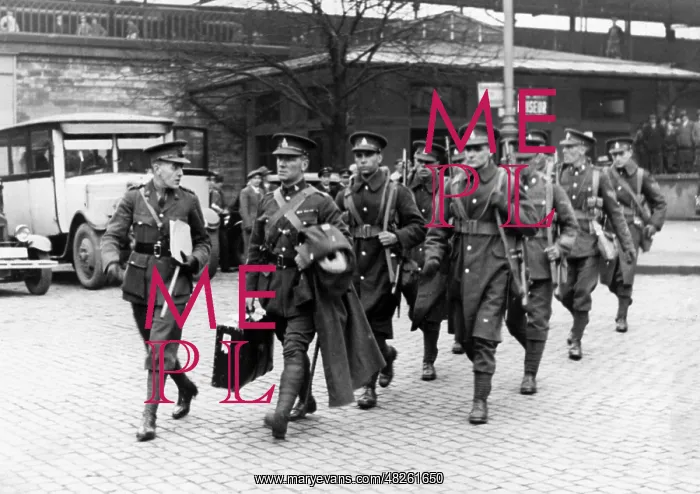: International troops in Saarland, 1935 : International troops in Saarland, 1935