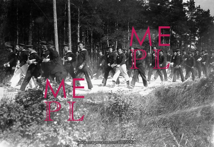 : Interned sailors on Gotland, 1915 : Interned sailors on Gotland, 1915