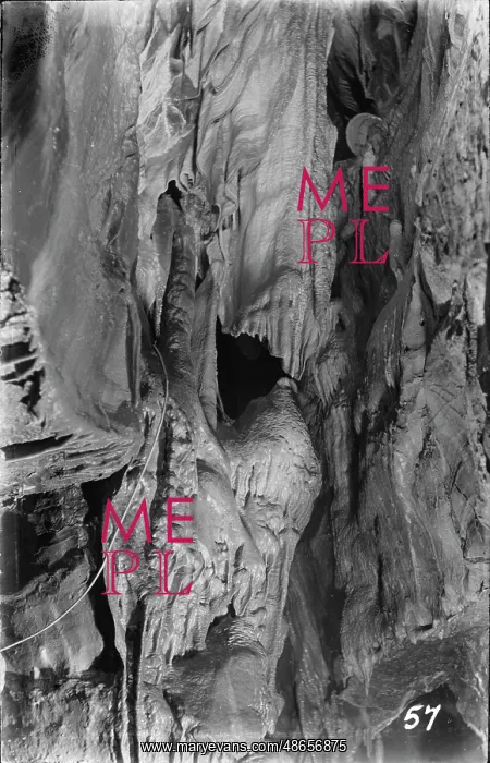 : Intricate Cave Formations : Intricate Cave Formations