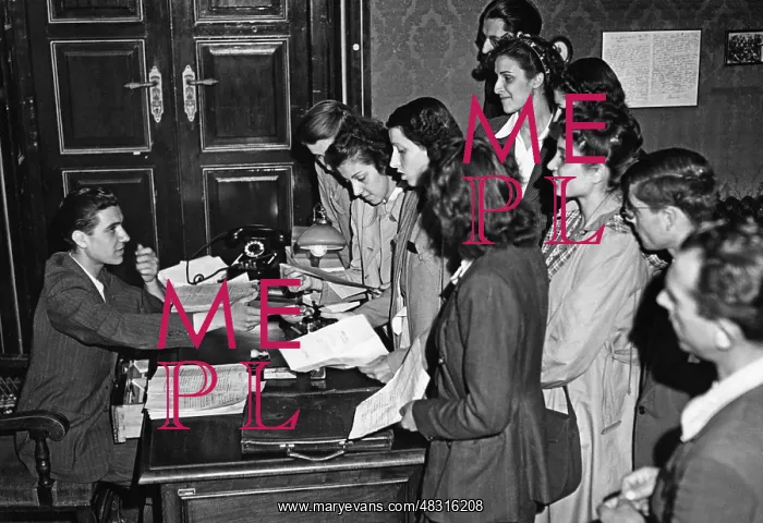 : Introduction of the labour service in Italy, 1943 : Introduction of the labour service in Italy, 1943