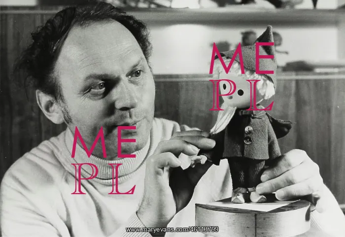 : The inventor of the Sandman doll set and costume designe : The inventor of the Sandman doll set and costume designe