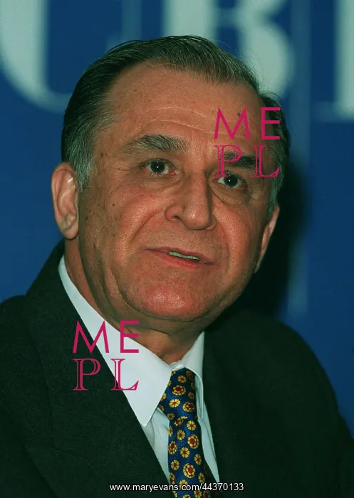  : Ion Iliescu