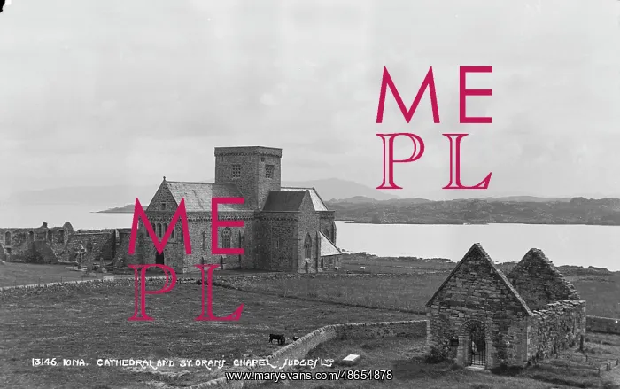 : Iona Cathedral and St. Oran's Chapel : Iona Cathedral and St. Oran's Chapel