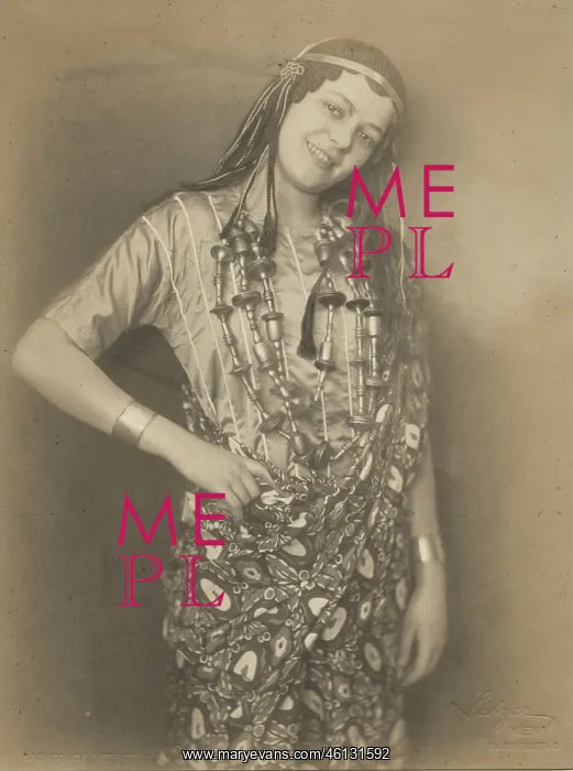 : Iphigenie Buchmann later wife of Camillo : Iphigenie Buchmann later wife of Camillo