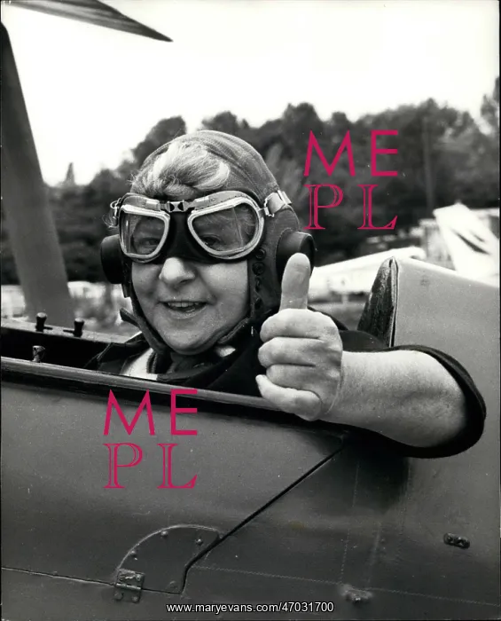 : Irene Handl Learns To Fly : Irene Handl Learns To Fly