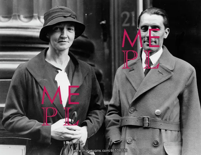 : Irene Joliot Curie and FrEdEric Joliot : Irene Joliot Curie and FrEdEric Joliot