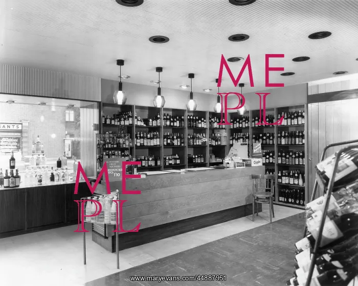 : IRISH OFF LICENCE / 1960S : IRISH OFF LICENCE / 1960S