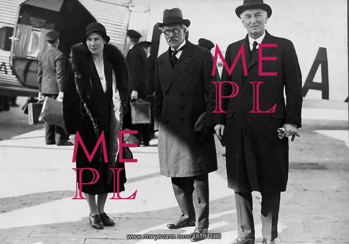 : Isabel MacDonald, Ramsay MacDonald and John Simon, 1933 : Isabel MacDonald, Ramsay MacDonald and John Simon, 1933