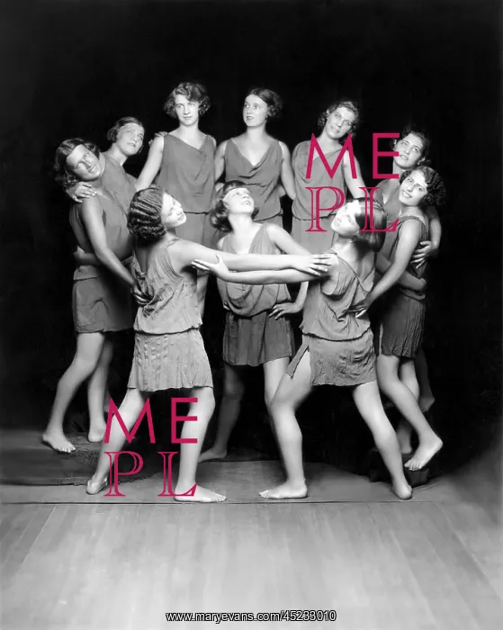 : Isadora Duncan Dancers, ca. 1929. ? : Isadora Duncan Dancers, ca. 1929. ?