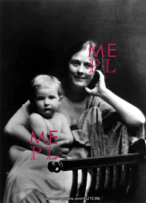 : Isadora Duncan with daughter Deirdre, circa ? : Isadora Duncan with daughter Deirdre, circa ?