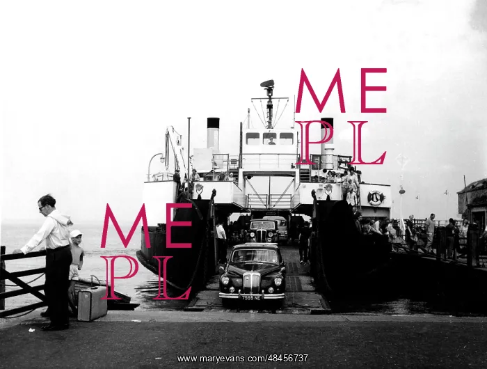 : ISLE OF WIGHT FERRY : ISLE OF WIGHT FERRY