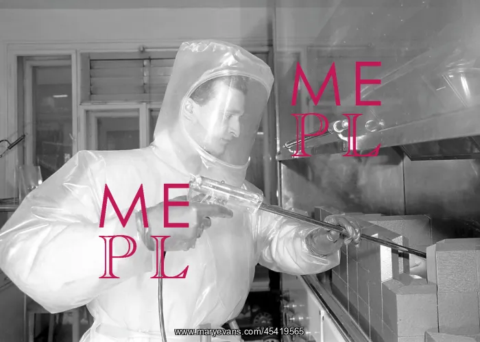: Isotopic research - protective clothes - mask : Isotopic research - protective clothes - mask