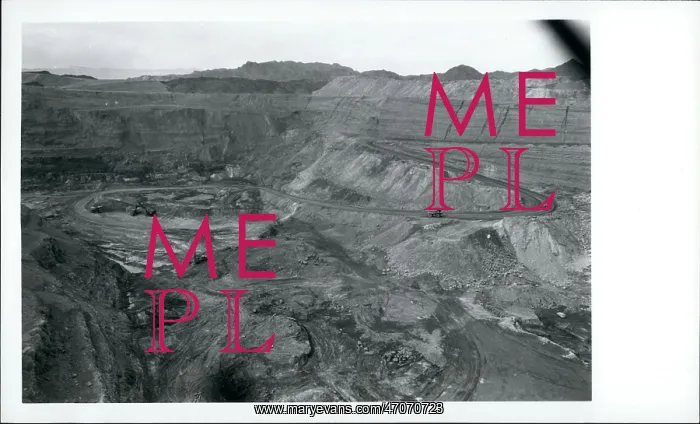 : Israel Timna copper mine - open mining (near Eileth) : Israel Timna copper mine - open mining (near Eileth)