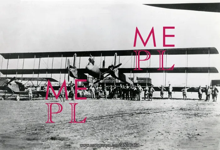 : Italian Caproni Ca.4 bomber plane, WW1 : Italian Caproni Ca.4 bomber plane, WW1