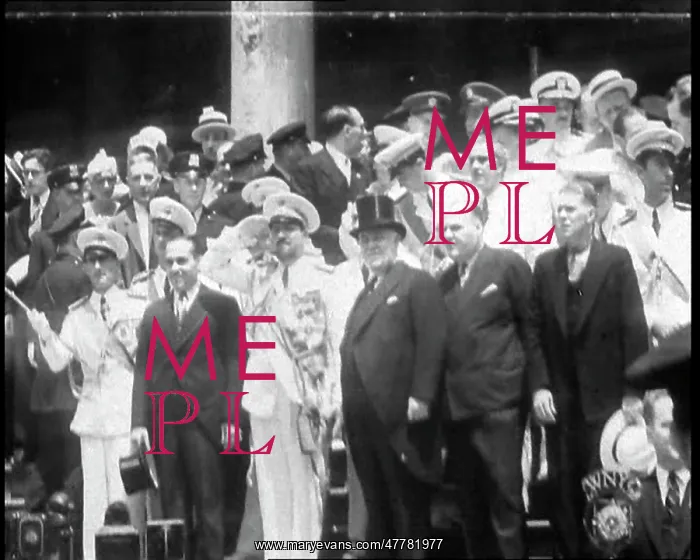 : Italo Balbo Standing With a Large Crowd : Italo Balbo Standing With a Large Crowd