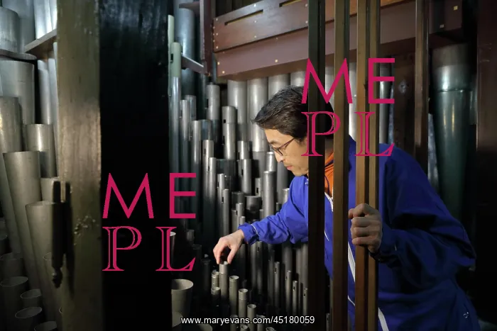 : Itaru Sekiguchi, organ builder, Cathedrale Notre-Dame : Itaru Sekiguchi, organ builder, Cathedrale Notre-Dame