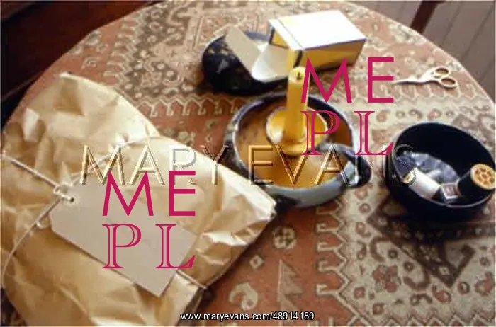 : ITEMS ON A TABLE : ITEMS ON A TABLE