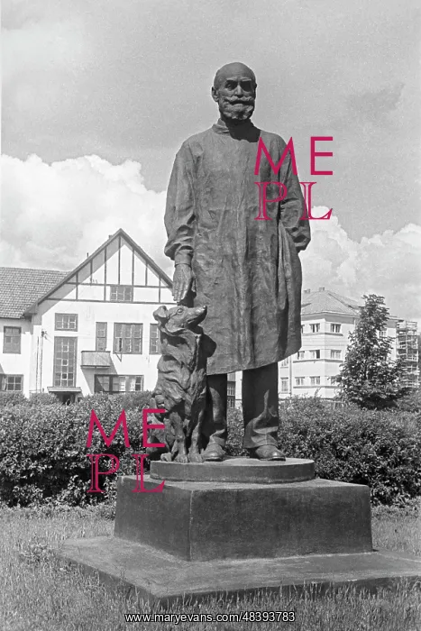 : Ivan Pavlov's monument, 1959 : Ivan Pavlov's monument, 1959